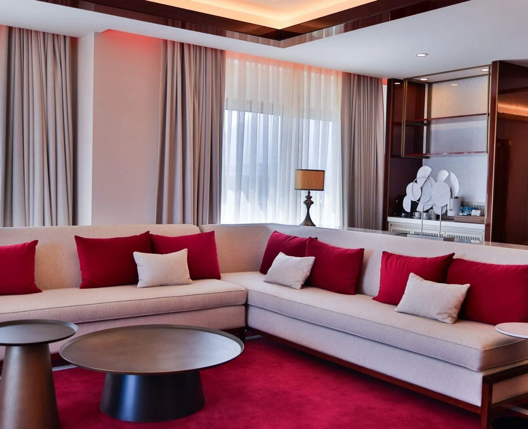 Cratos Premium Hotel, image 4