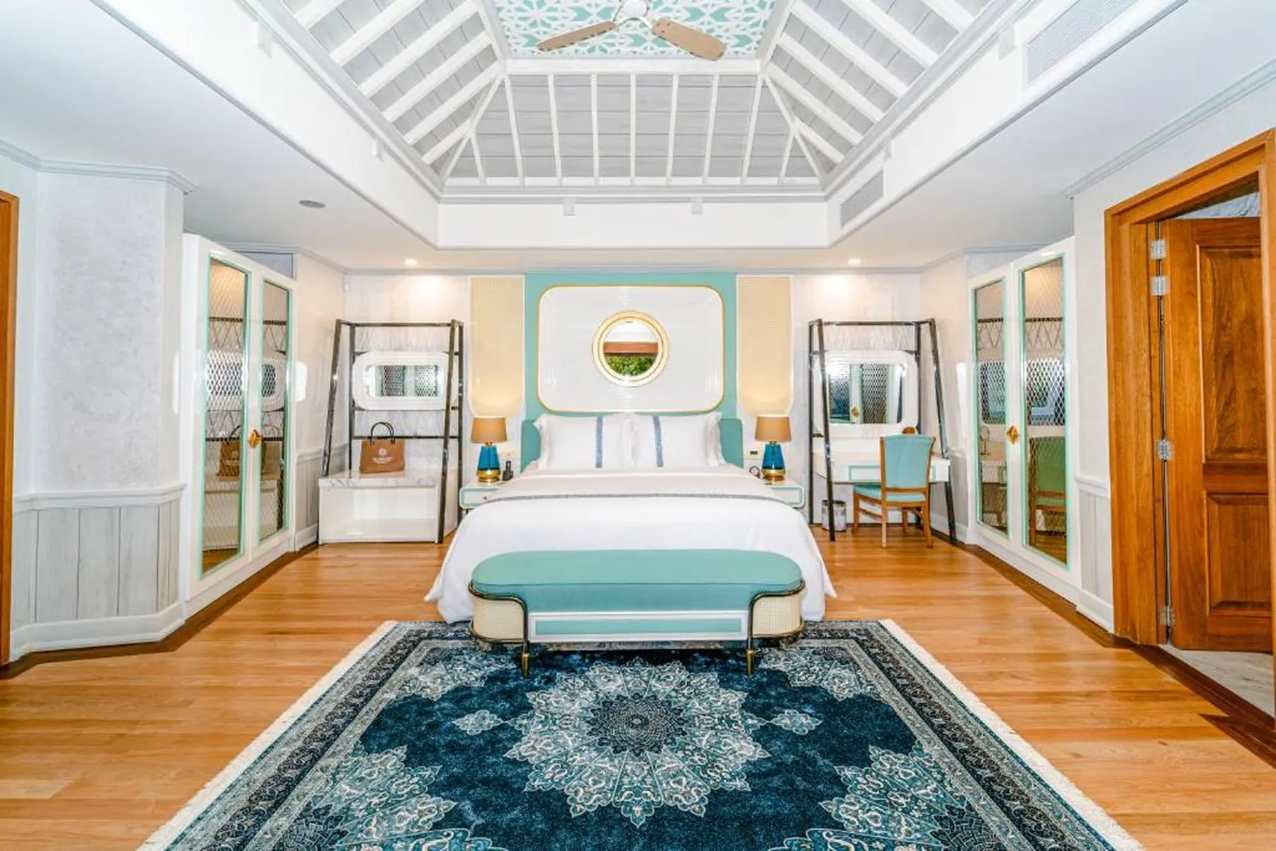 Hideaway Beach Resort & Spa, image 3